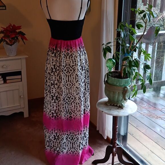 Three Pink Hearts Maxi Dress - Picture 7 of 13